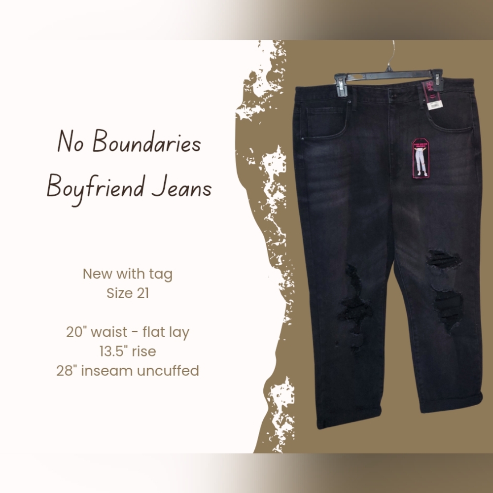 NWT No Boundaries Black Boyfriend Jeans Size 21